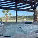 4p Avec Piscine Sur Domaine 3ha Beziers