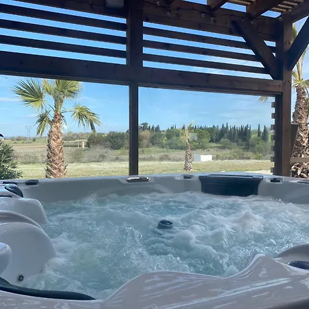 4p Avec Piscine Sur Domaine 3ha ベジエ